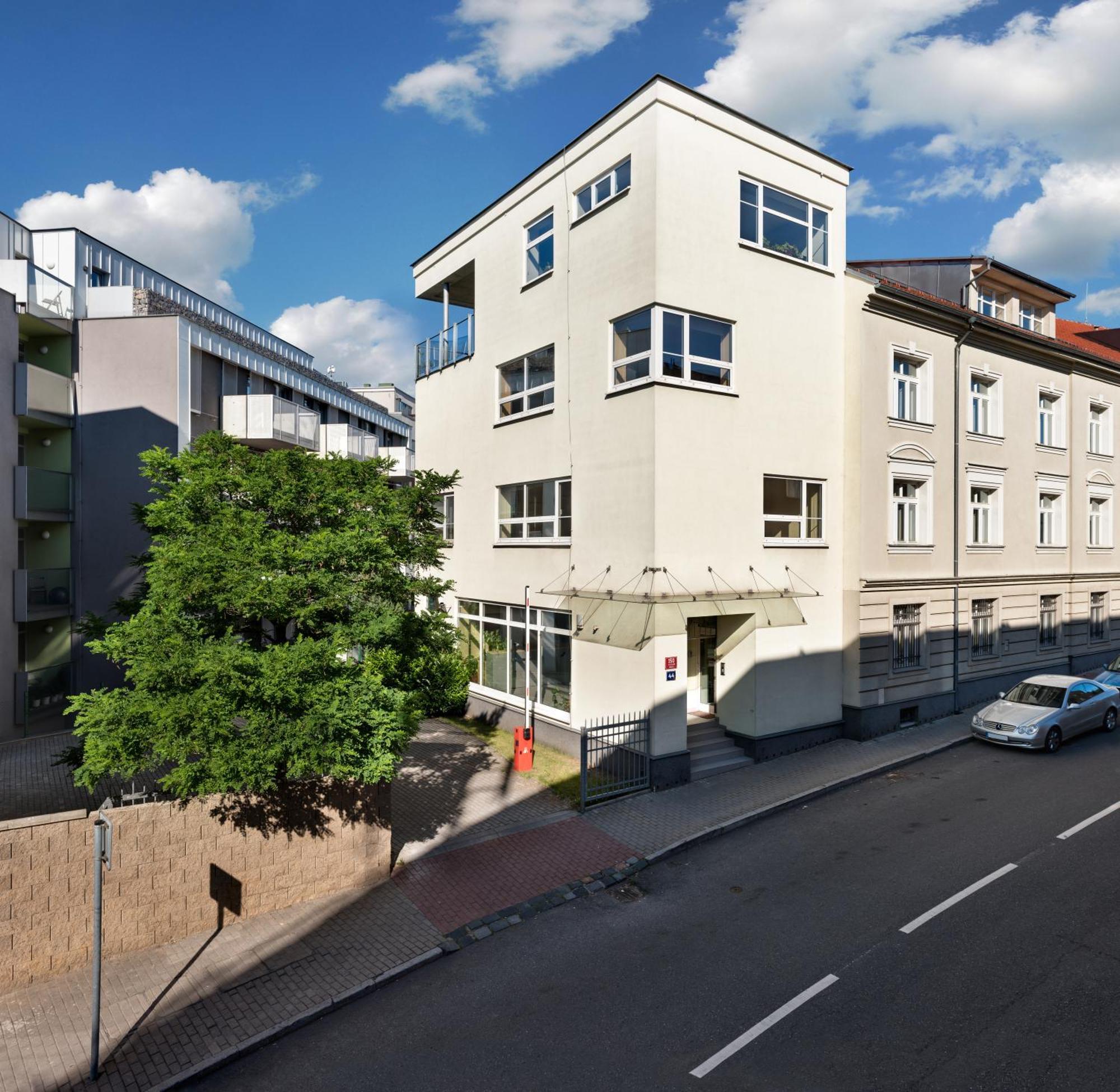 Prague 6 Apartments ภายนอก รูปภาพ